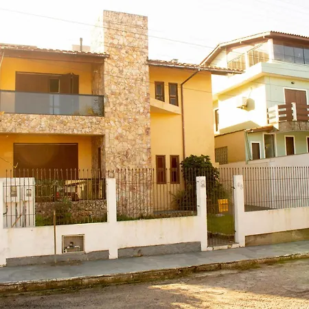 Casa Na Praia Da Vila Em Imbituba A 30 Metros Da Praia Exterior photo