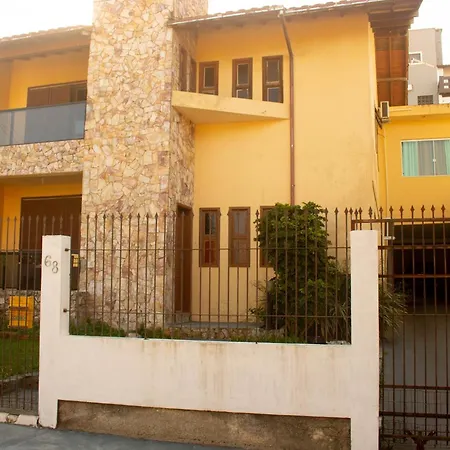 Casa Na Praia Da Vila Em Imbituba A 30 Metros Da Praia Exterior photo